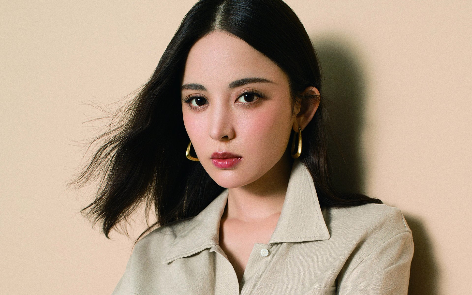 世俱杯专业体育赛事直播平台-中国女篮晋级八强 球迷现场打出加油标语，中国女篮加油口号